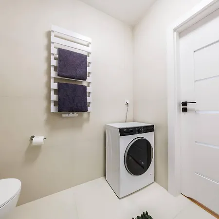 アパート Noble Regency, Centre, Free Parking By Staynest ジェシュフ