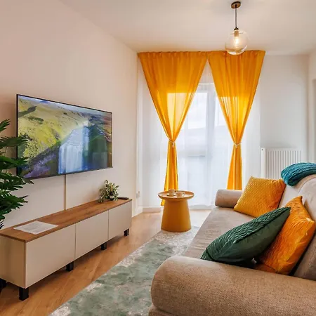 Noble Regency, Centre, Ac, Free Parking By Staynest Apartament Rzeszów