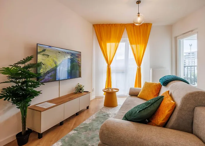 Noble Regency, Centre, Free Parking By Staynest 아파트 제수프